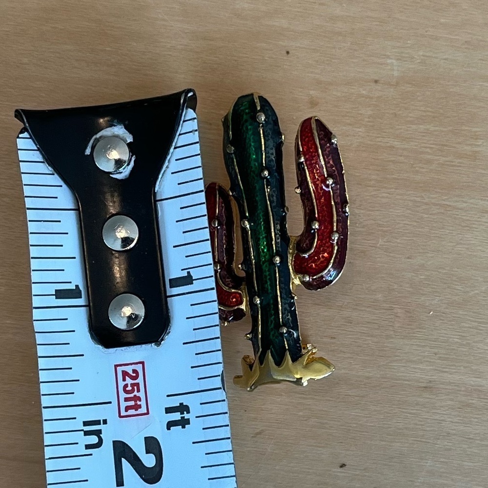 Cactus Brooch Gold Tone with Red and Green Enamel - Picture 9 of 12